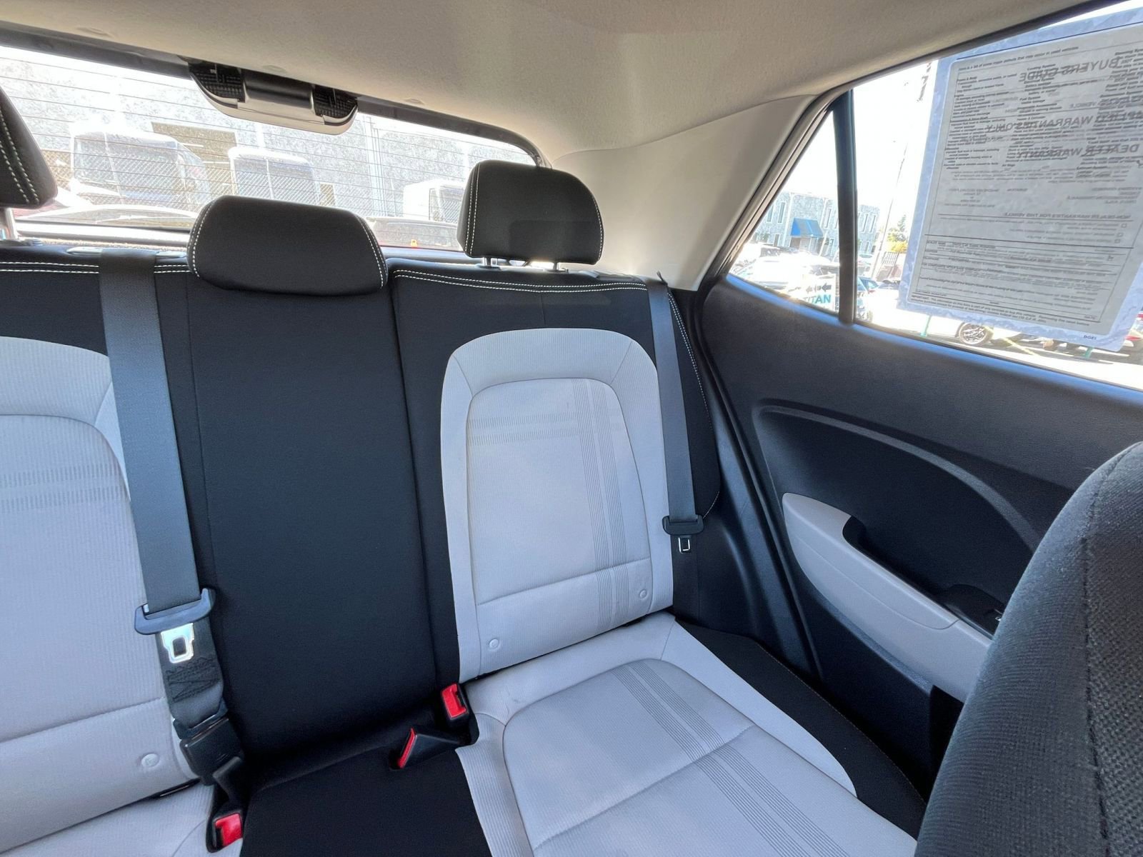Used 2025 Hyundai Venue SEL FWD image 36