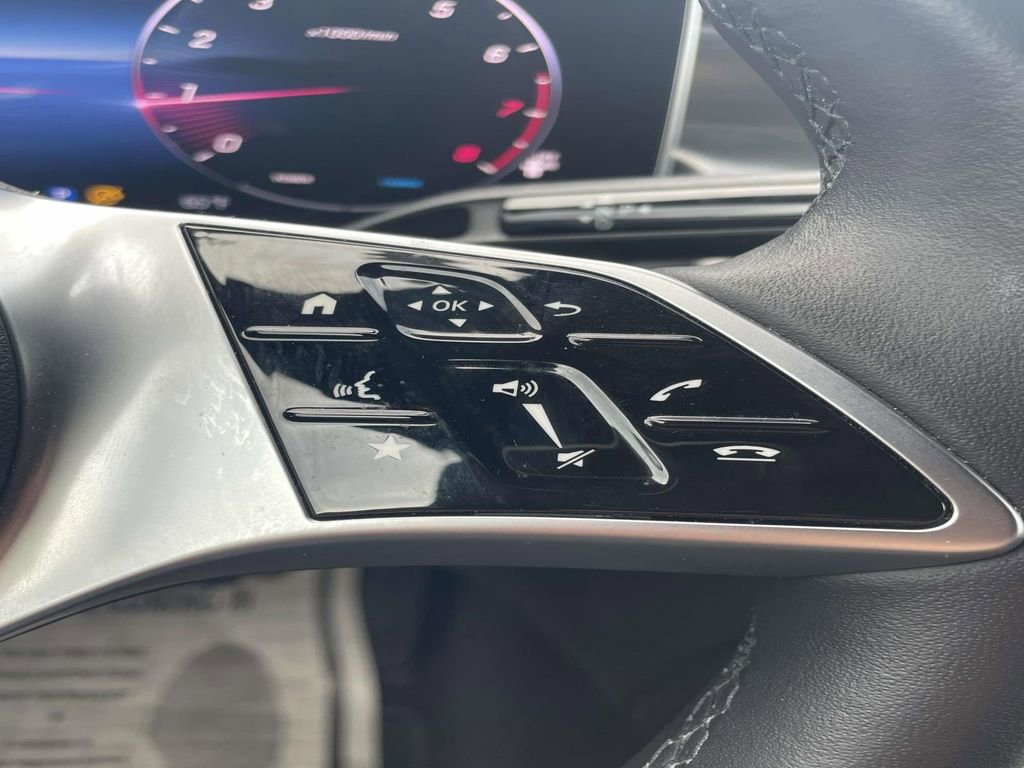 Used 2024 Mercedes-Benz GLC 300 image 25