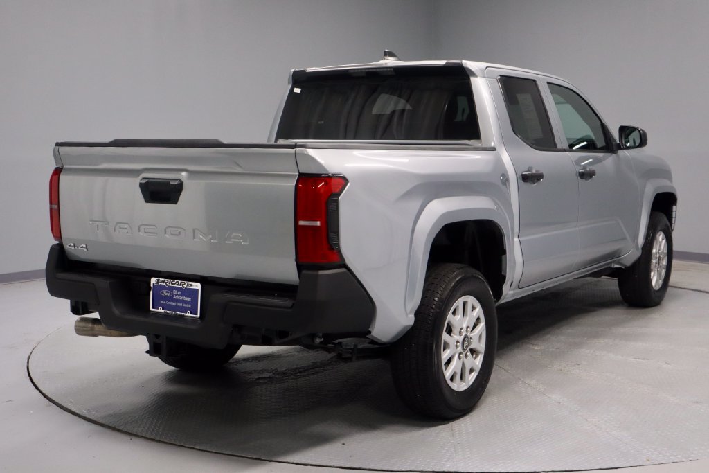 Used 2025 Toyota Tacoma SR AWD/4WD image 11