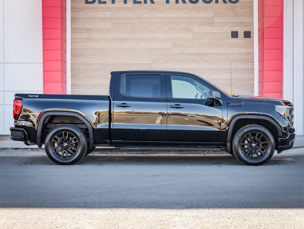Used 2022 GMC Sierra 1500 Elevation AWD/4WD image 2
