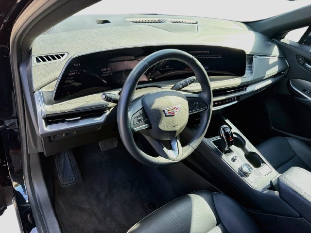 Used 2024 Cadillac XT4 Premium Luxury FWD image 25