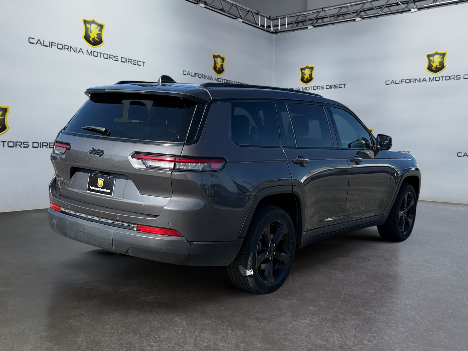 Used 2023 Jeep Grand Cherokee L Laredo AWD/4WD image 3