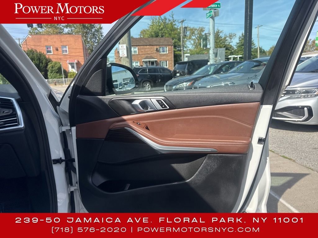 Used 2023 BMW X5 xDrive40i w/ M Sport Package image 12
