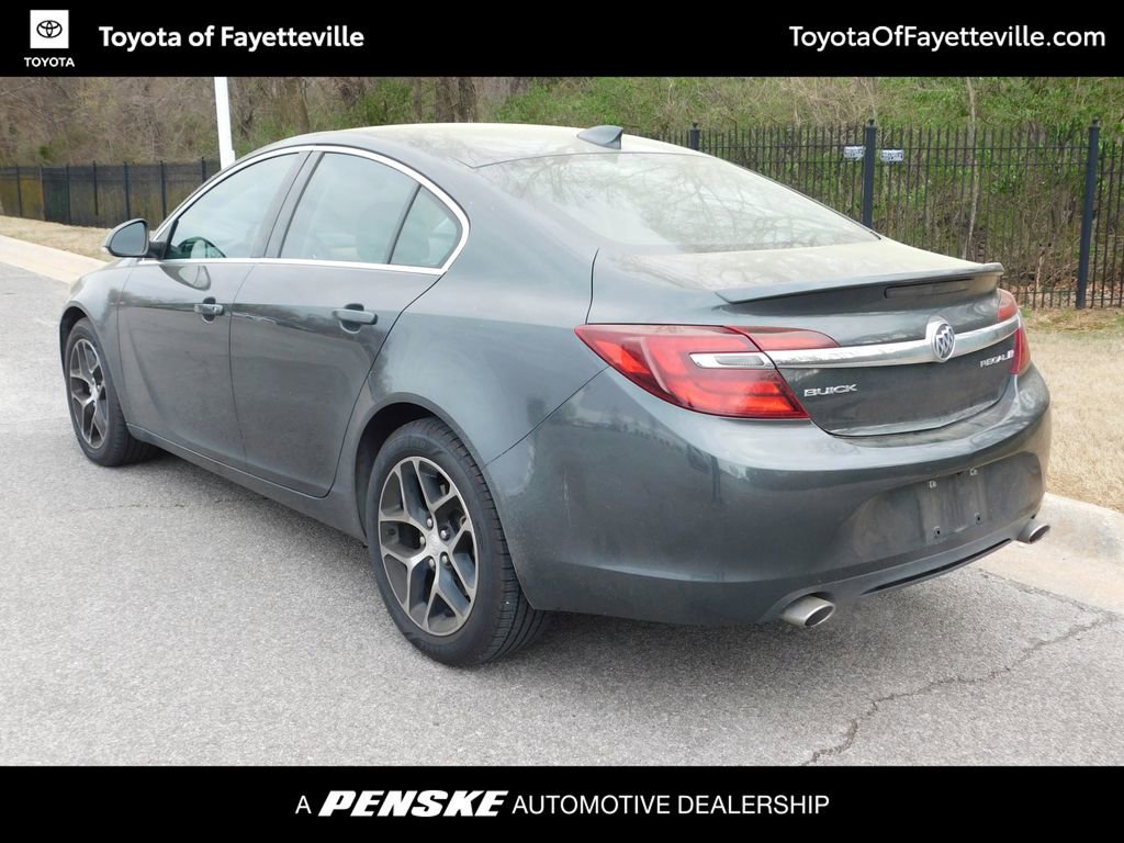 Used 2017 Buick Regal Sport Touring image 3