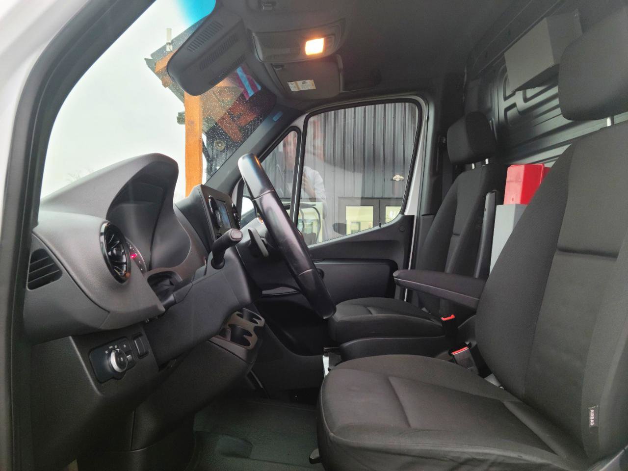 Used 2022 Mercedes-Benz Sprinter 1500 image 13