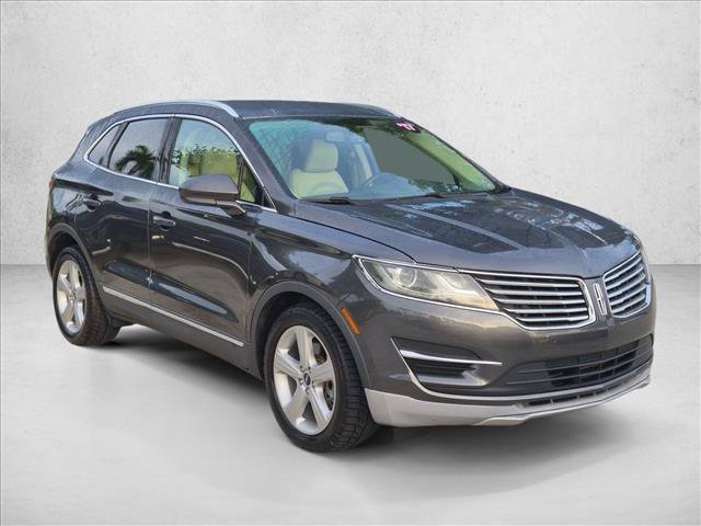 Used 2017 Lincoln MKC Premiere FWD image 3