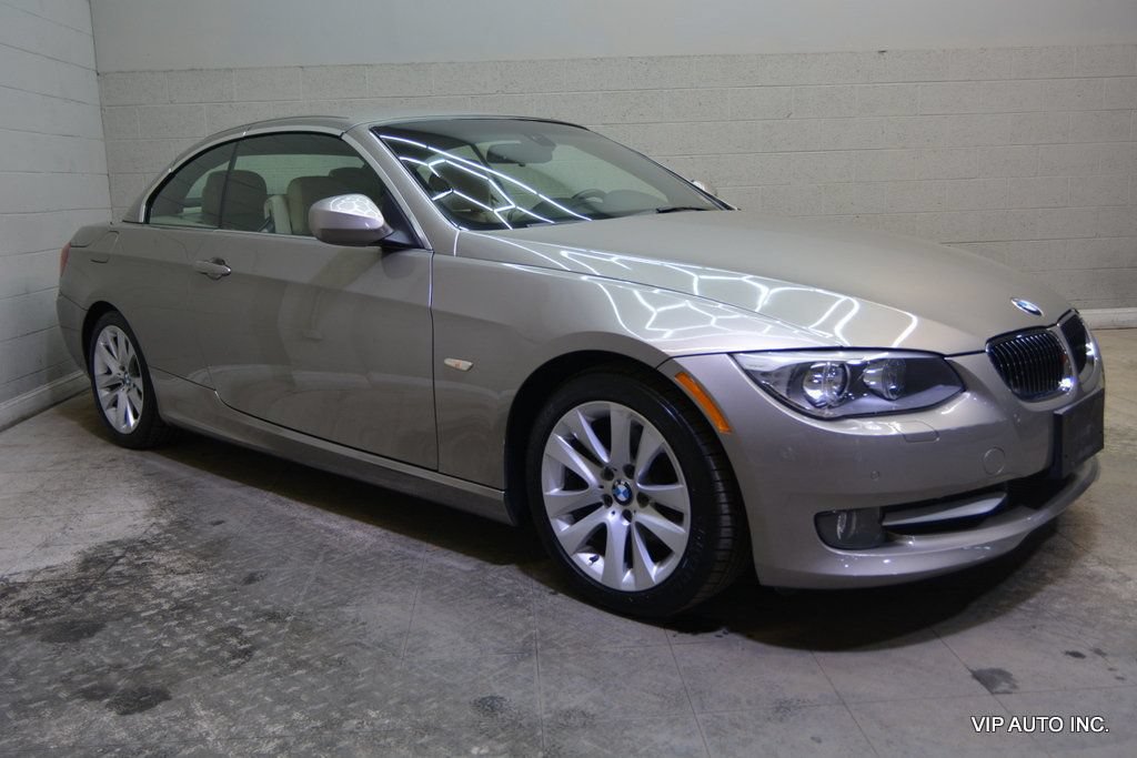 Used 2011 BMW 328i Convertible RWD image 3