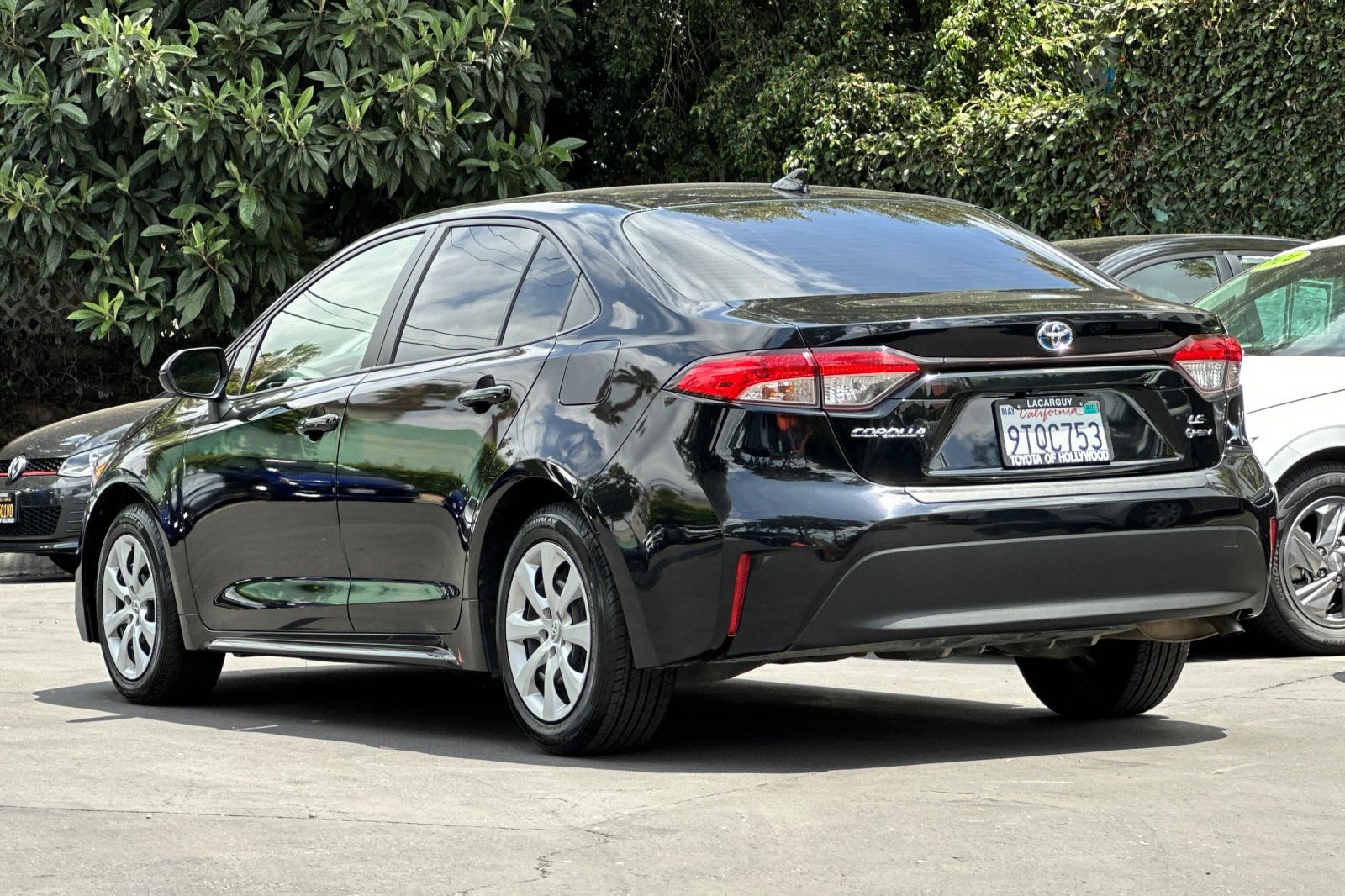 Certified 2025 Toyota Corolla LE FWD image 6