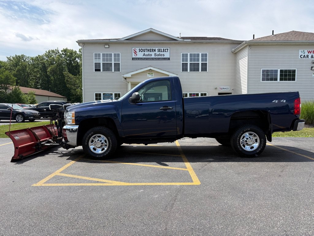 Used 2010 Chevrolet Silverado 2500 W/T w/ Snow Plow Prep Package AWD/4WD image 1