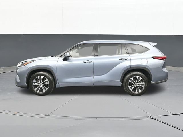 Used 2021 Toyota Highlander XLE image 8
