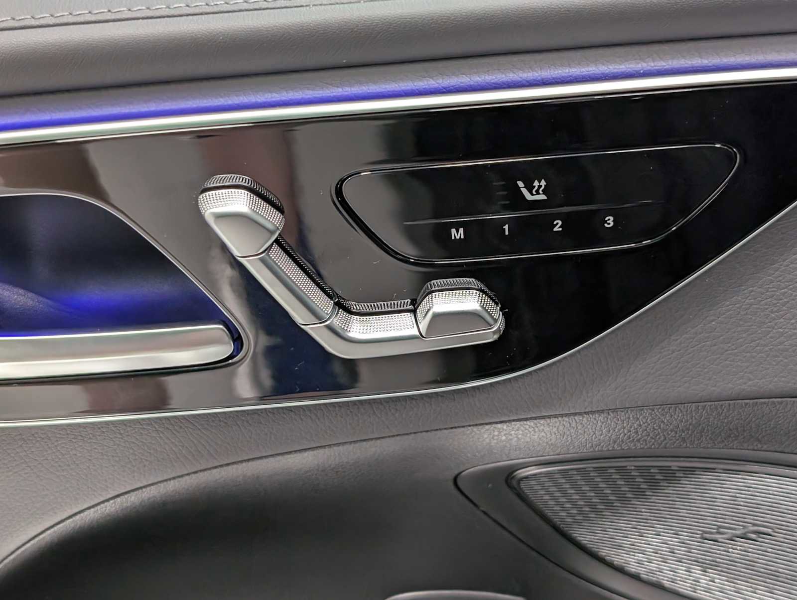 New 2025 Mercedes-Benz C 300 4MATIC Sedan image 34