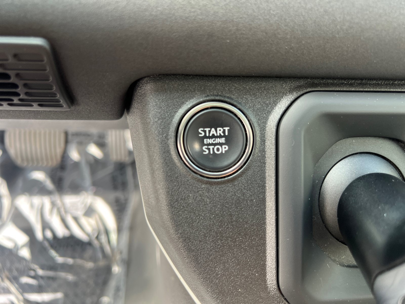 Used 2023 Land Rover Defender 110 X-Dynamic SE AWD/4WD image 20