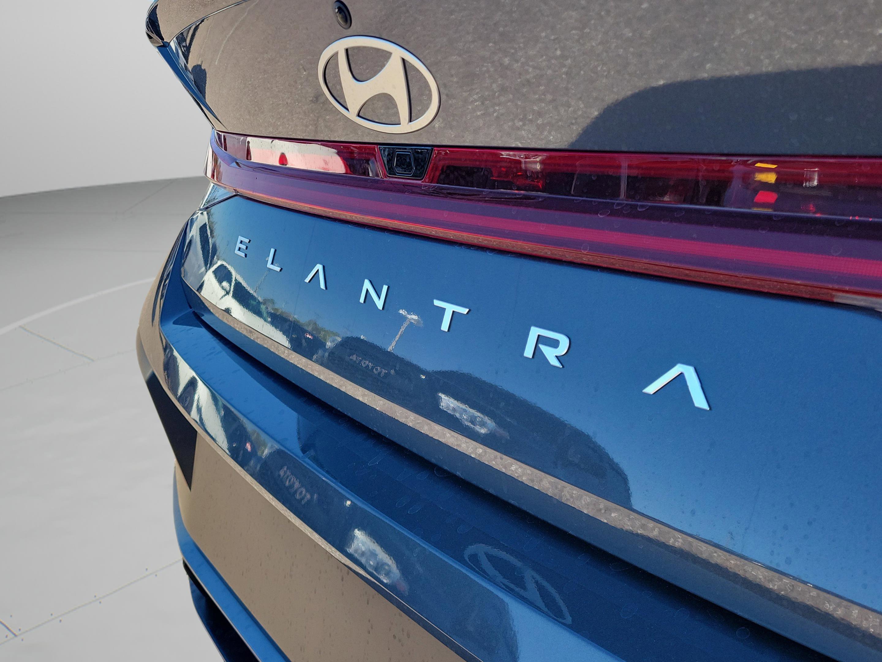 New 2026 Hyundai Elantra SEL Sport image 7