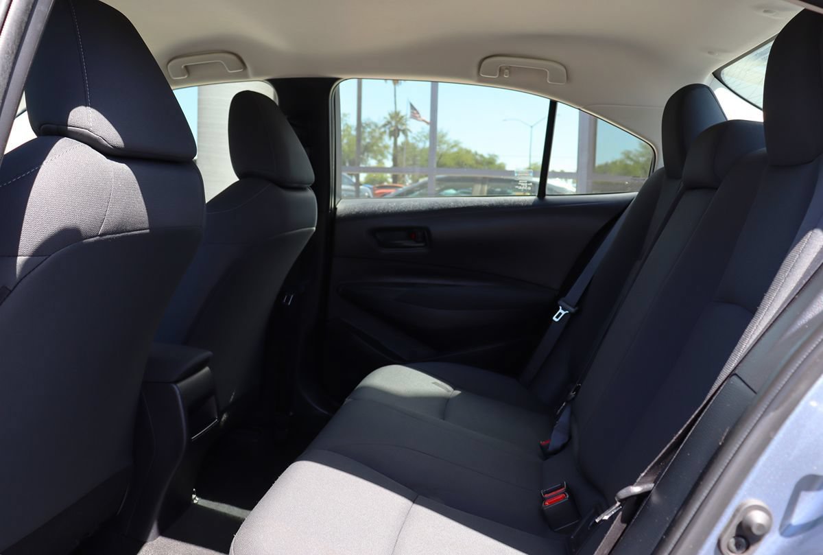 Used 2022 Toyota Corolla LE FWD image 30