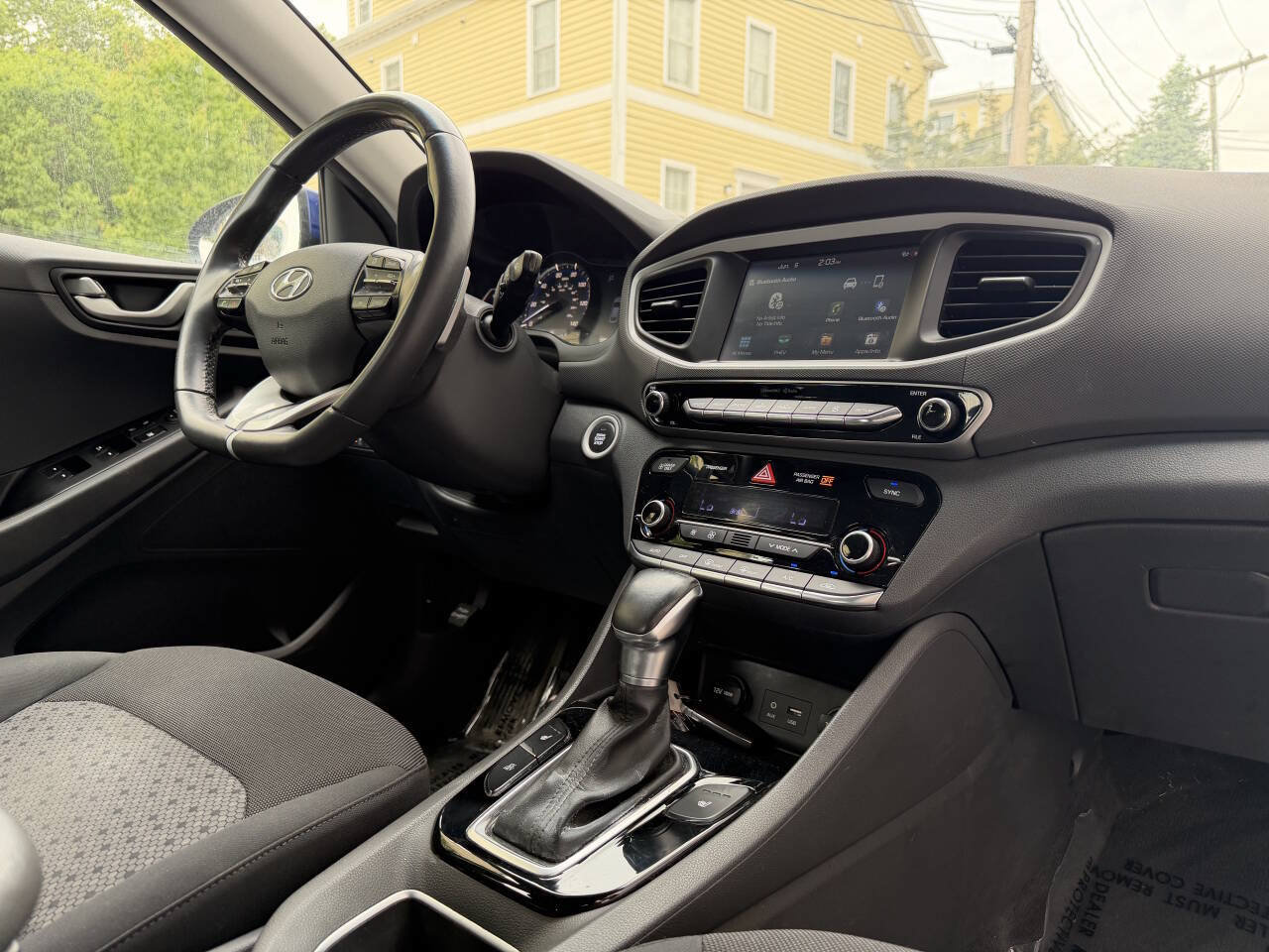 Used 2019 Hyundai Ioniq Plug-In Hybrid FWD image 22