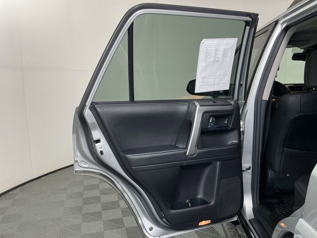 Used 2022 Toyota 4Runner SR5 Premium w/ Moonroof Package RWD image 24