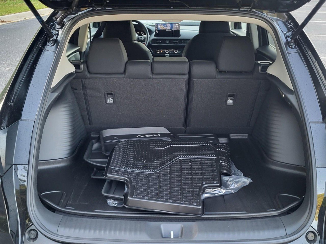New 2026 Honda HR-V LX image 4