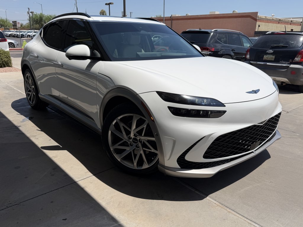 Used 2023 Genesis GV60 Advanced AWD/4WD image 6