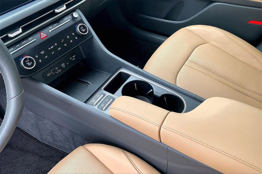 Used 2025 Hyundai Sonata Limited image 17