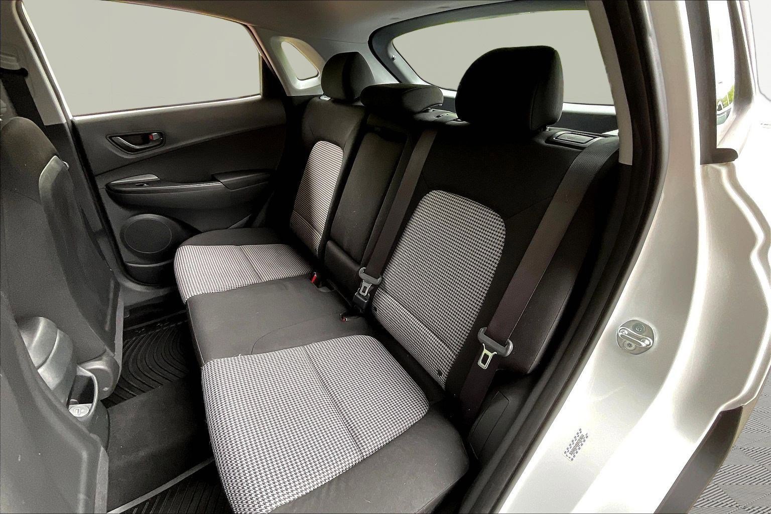 Used 2023 Hyundai Kona SE w/ Cargo Package AWD/4WD image 21