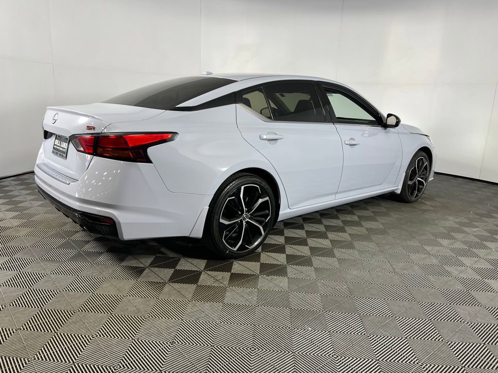 Used 2023 Nissan Altima 2.5 SR image 5