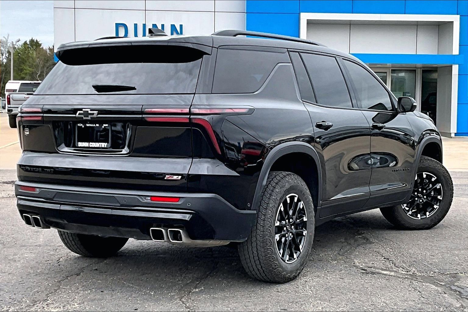 Used 2026 Chevrolet Traverse Z71 w/ Enhanced Driving Package image 2