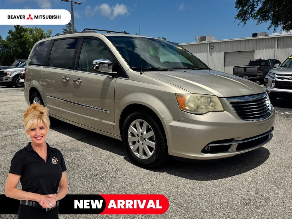 Used 2012 Chrysler Town & Country Touring-L w/ Entertainment Group #2 FWD image 1