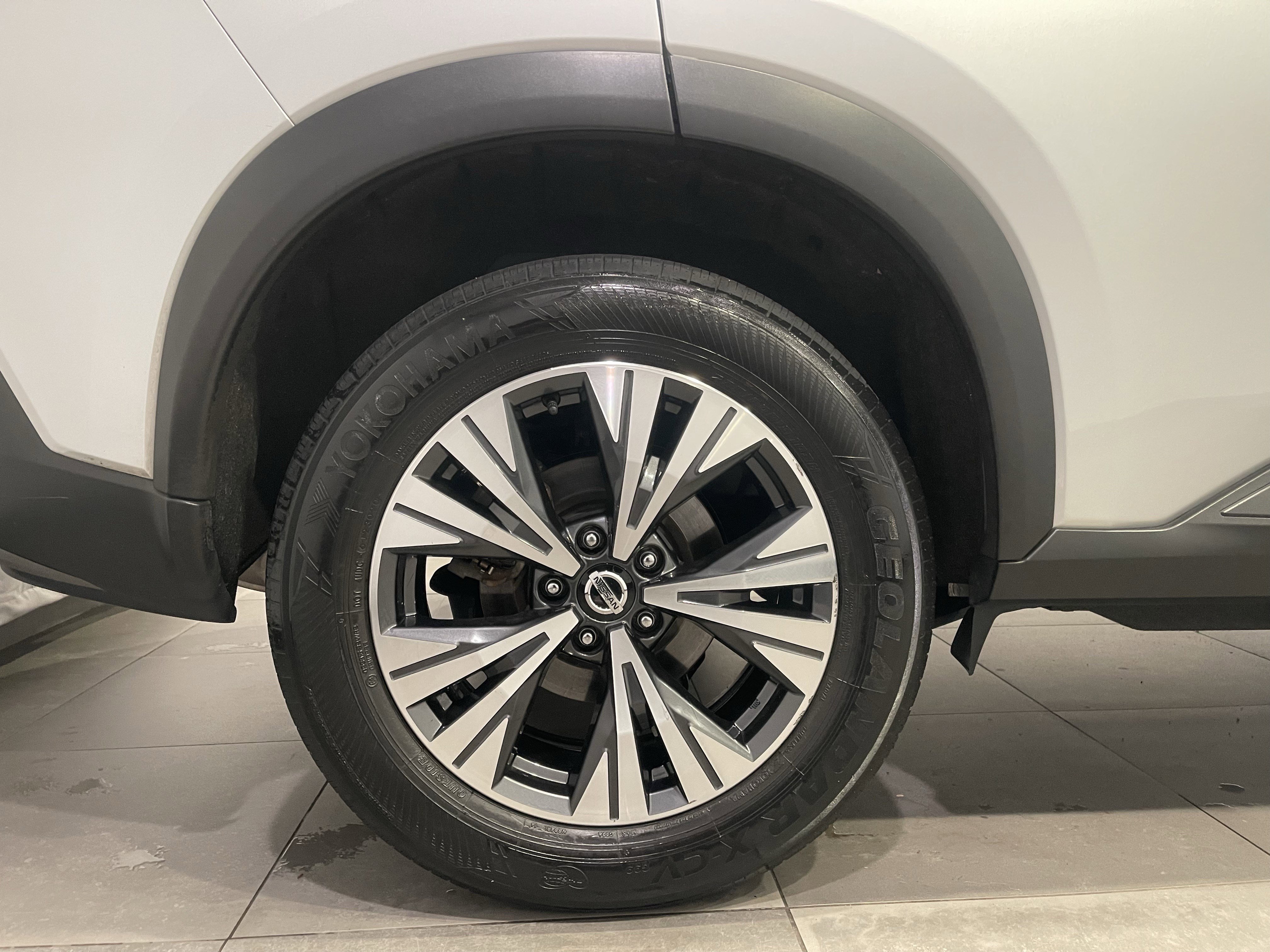 Used 2021 Nissan Rogue SV AWD/4WD image 9