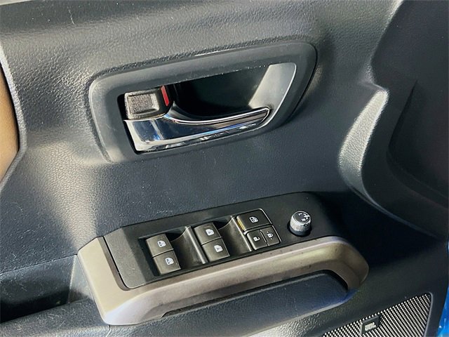 Used 2016 Toyota Tacoma Limited image 11