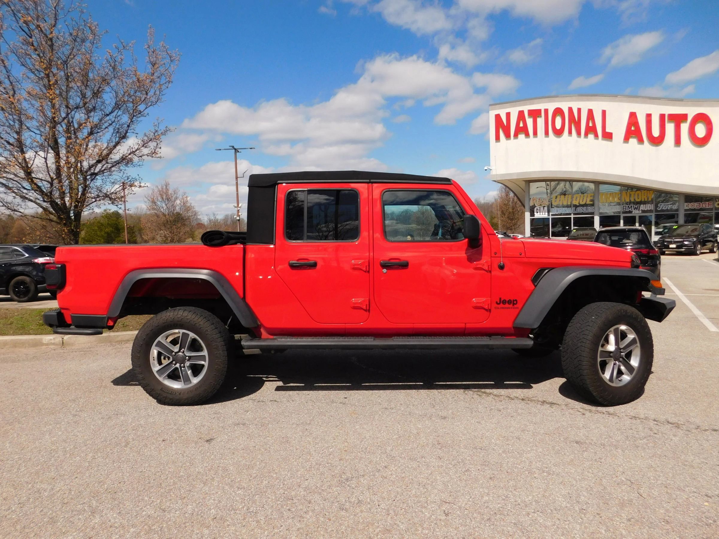 Used 2020 Jeep Gladiator Sport w/ Quick Order Package 24S AWD/4WD image 4