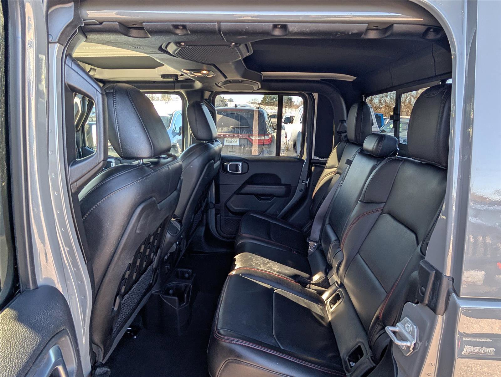 Used 2022 Jeep Gladiator Rubicon w/ Cold Weather Group image 13