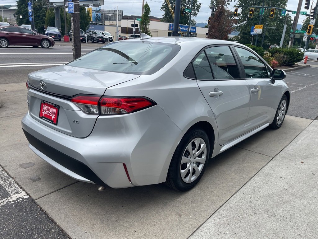 Used 2021 Toyota Corolla LE image 39