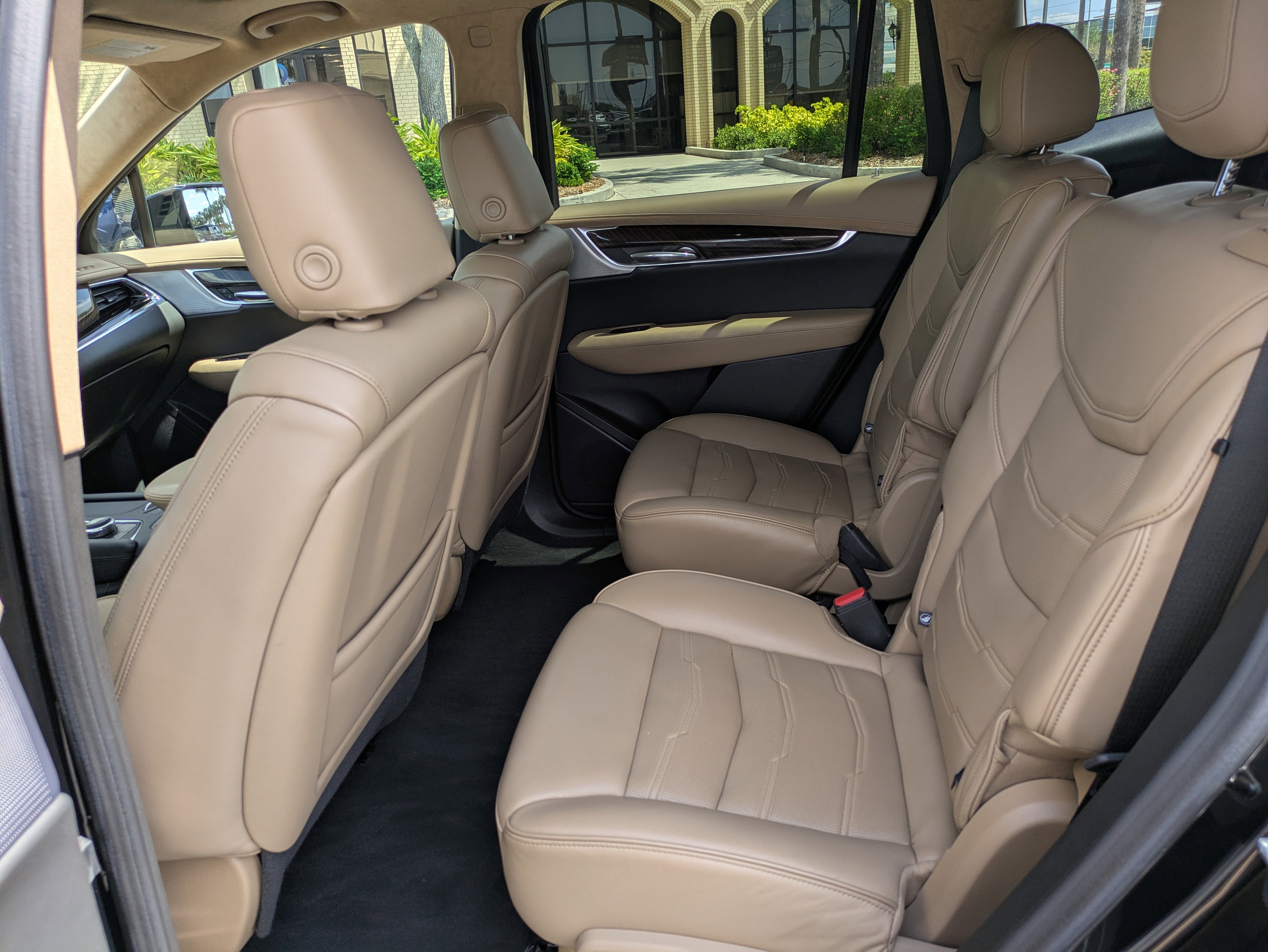 Certified 2023 Cadillac XT6 Sport w/ LPO, ONYX Package AWD/4WD image 13
