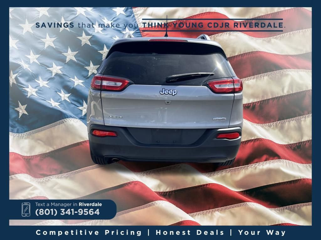 Used 2017 Jeep Cherokee Latitude w/ Comfort & Sound Group image 4