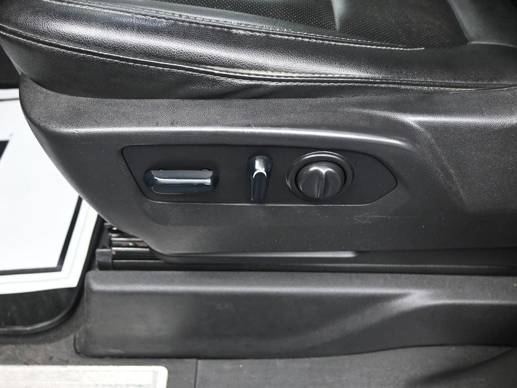 Used 2022 Chevrolet Silverado 2500 LTZ image 12