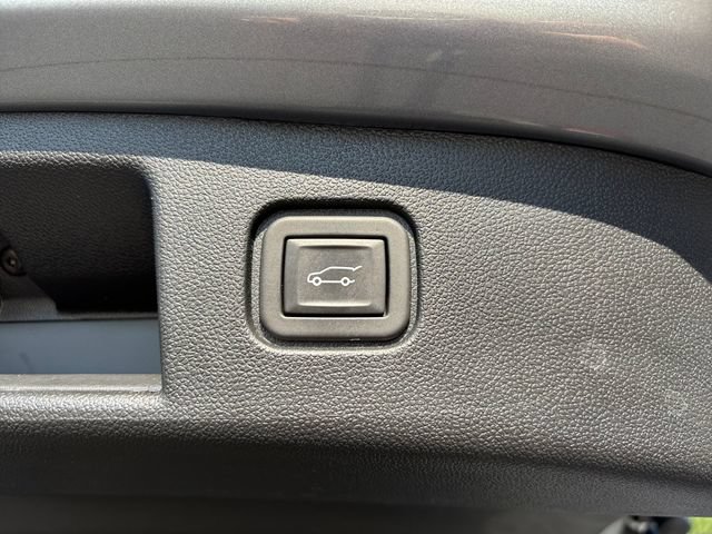 Used 2024 Chevrolet Blazer EV LT AWD/4WD image 17