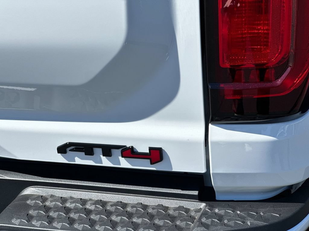 New 2026 GMC Canyon AT4 w/ Nightfall Edition AWD/4WD image 31