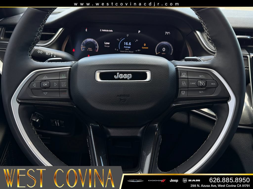 Used 2023 Jeep Grand Cherokee L Laredo AWD/4WD image 13