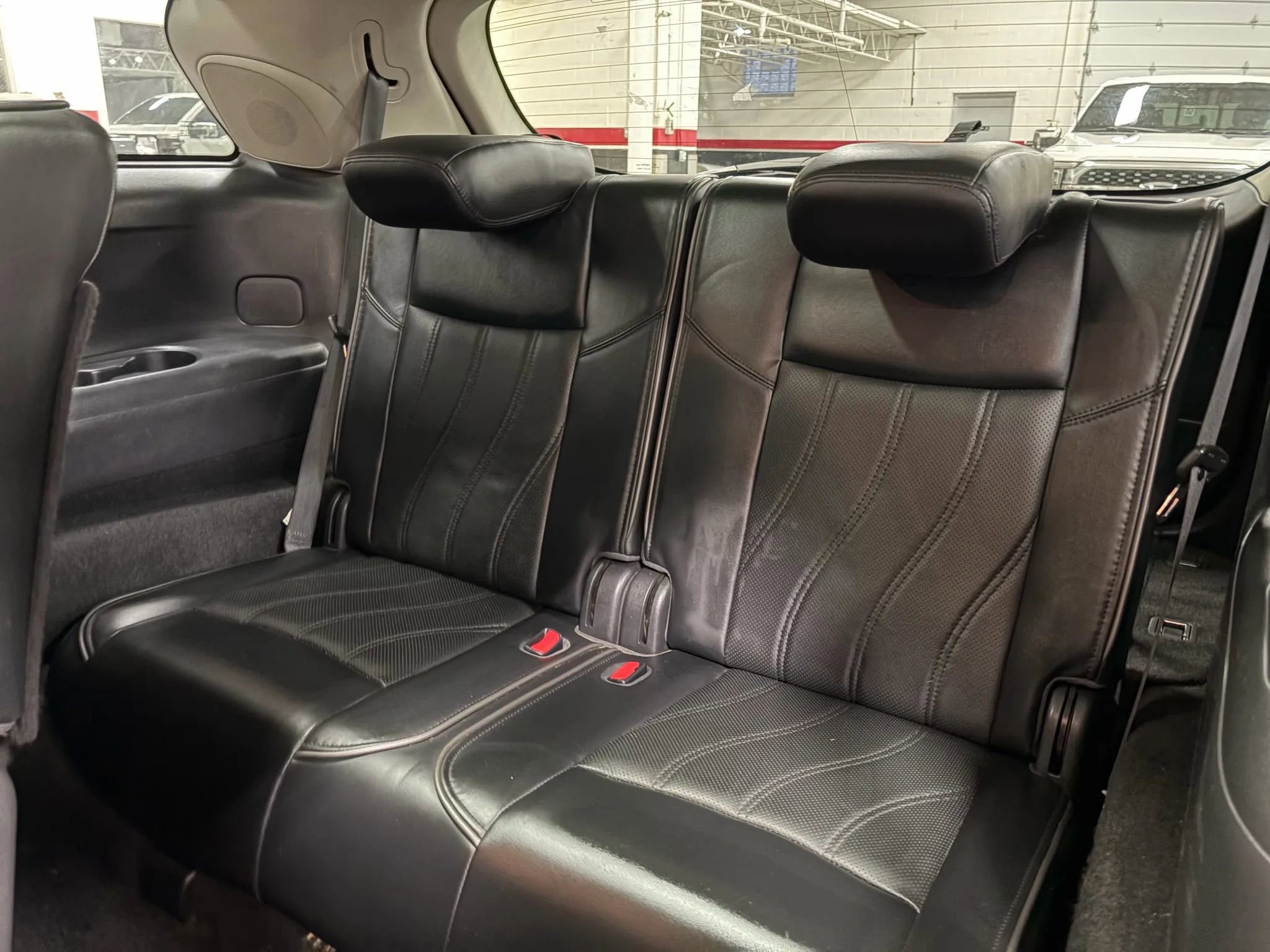 Used 2013 INFINITI JX35 AWD w/ Premium Pkg image 23