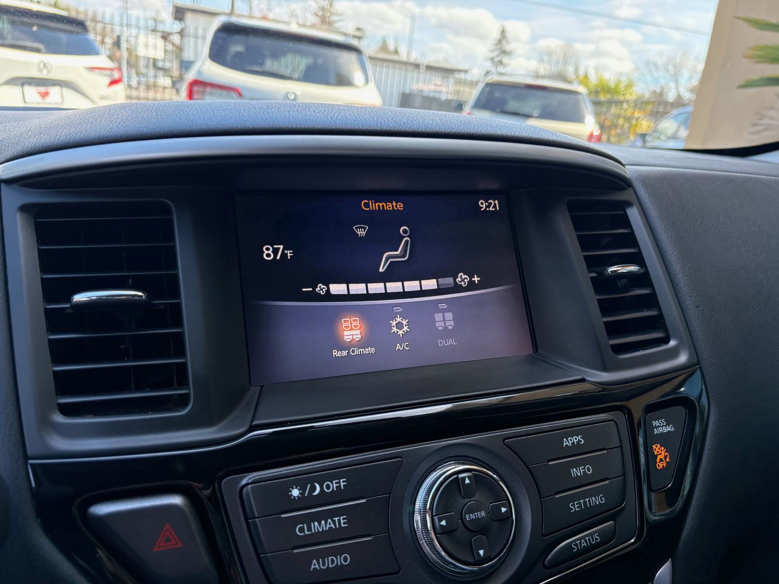 Used 2018 Nissan Pathfinder SV AWD/4WD image 36