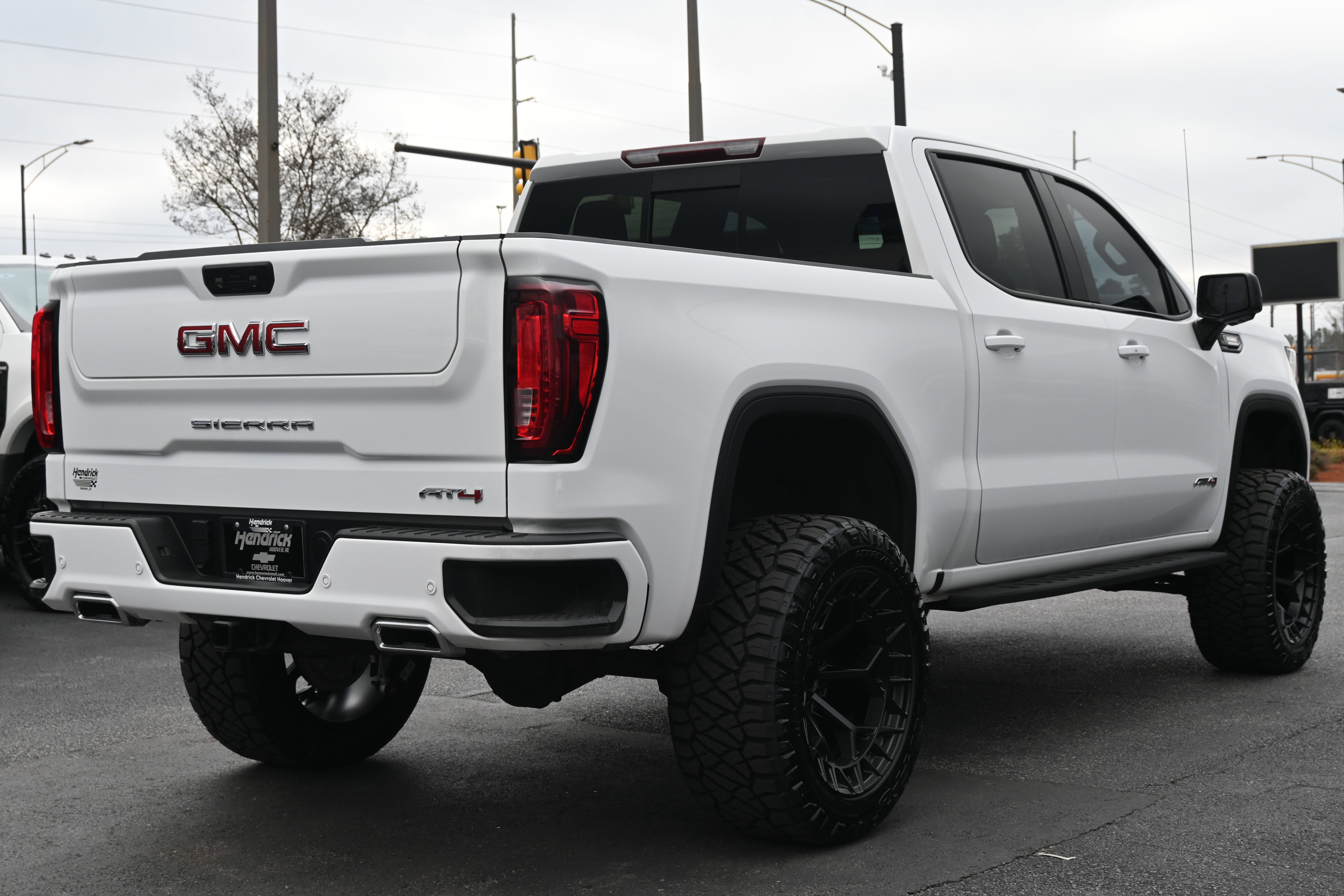 Used 2023 GMC Sierra 1500 AT4 w/ AT4 Premium Package image 17