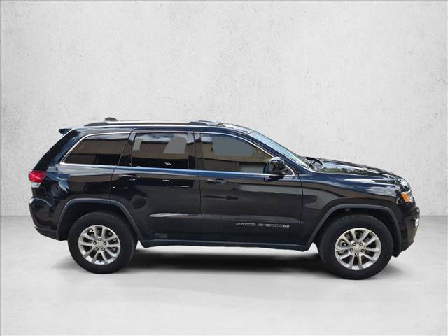 Used 2021 Jeep Grand Cherokee Laredo AWD/4WD image 4
