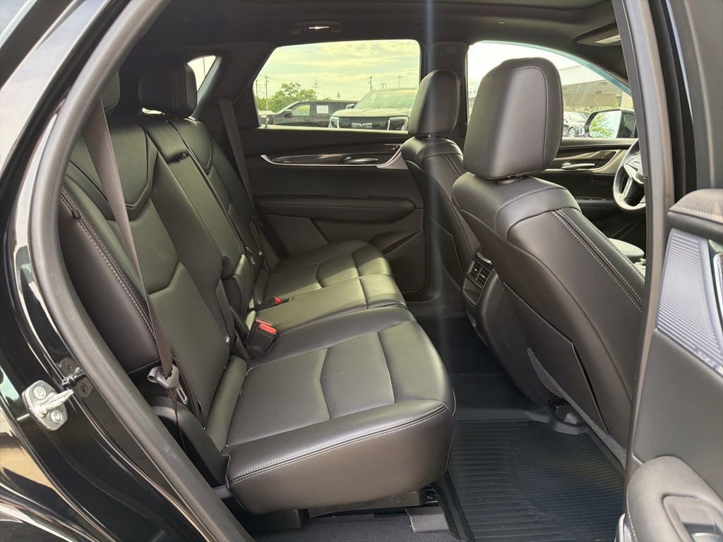 Certified 2025 Cadillac XT5 Sportv w/ Technology Package AWD/4WD image 26