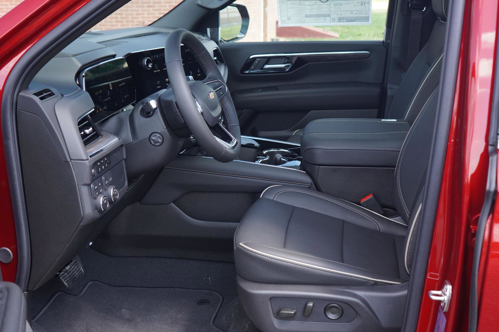 New 2025 Chevrolet Suburban Premier image 26