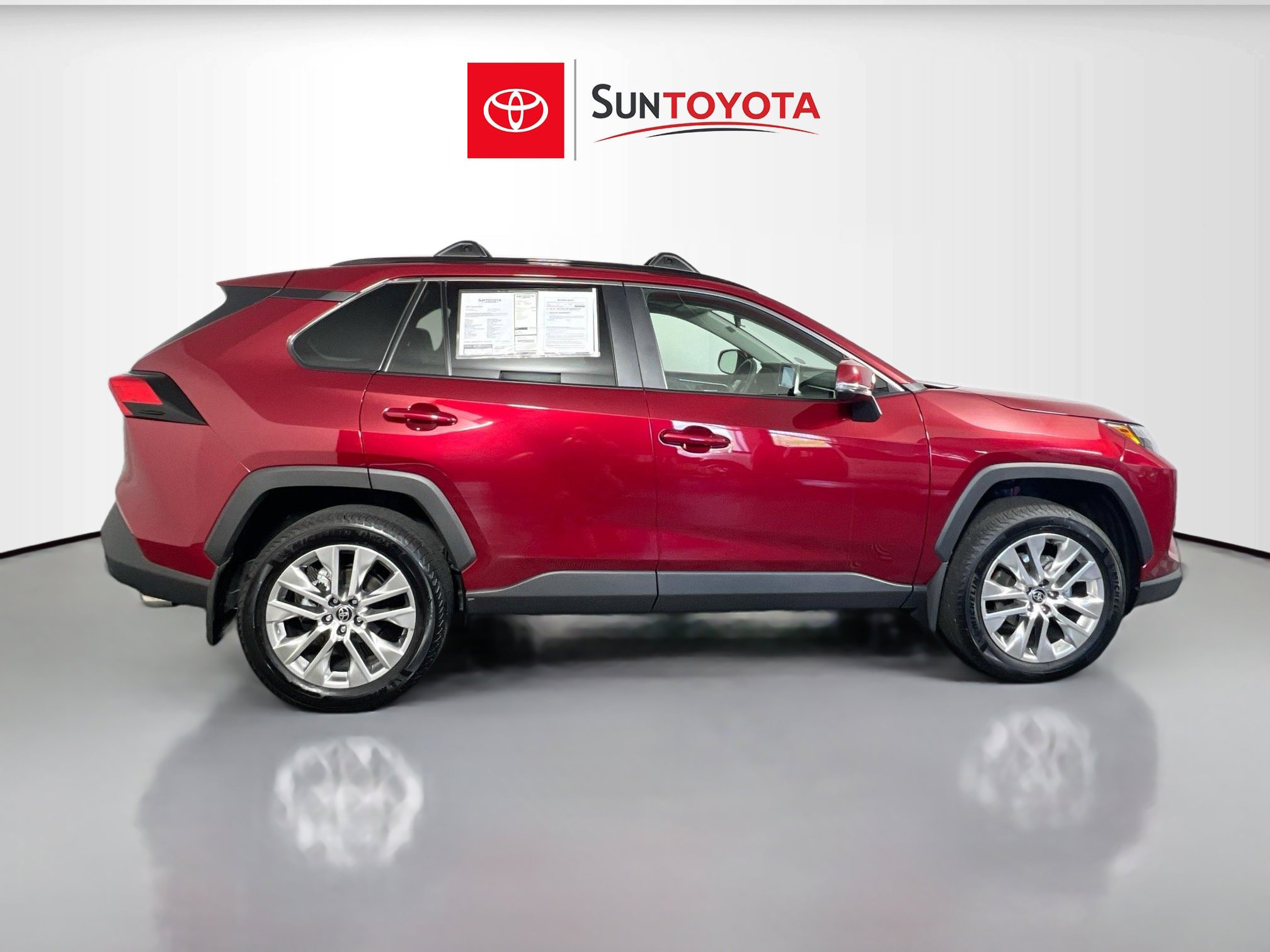 Used 2025 Toyota RAV4 XLE Premium image 2
