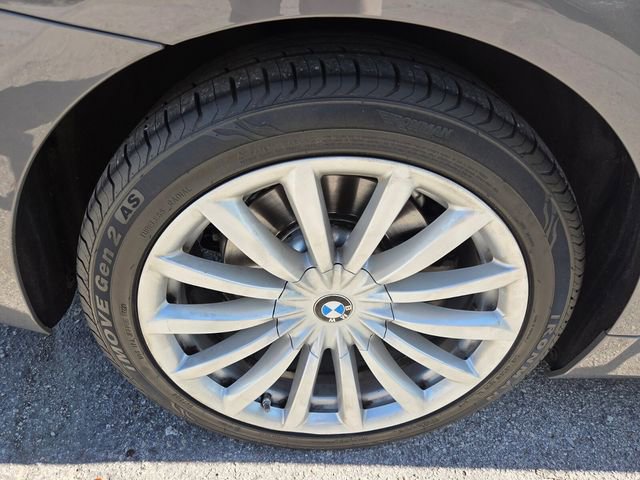 Used 2022 BMW 740i xDrive w/ Premium Package image 21