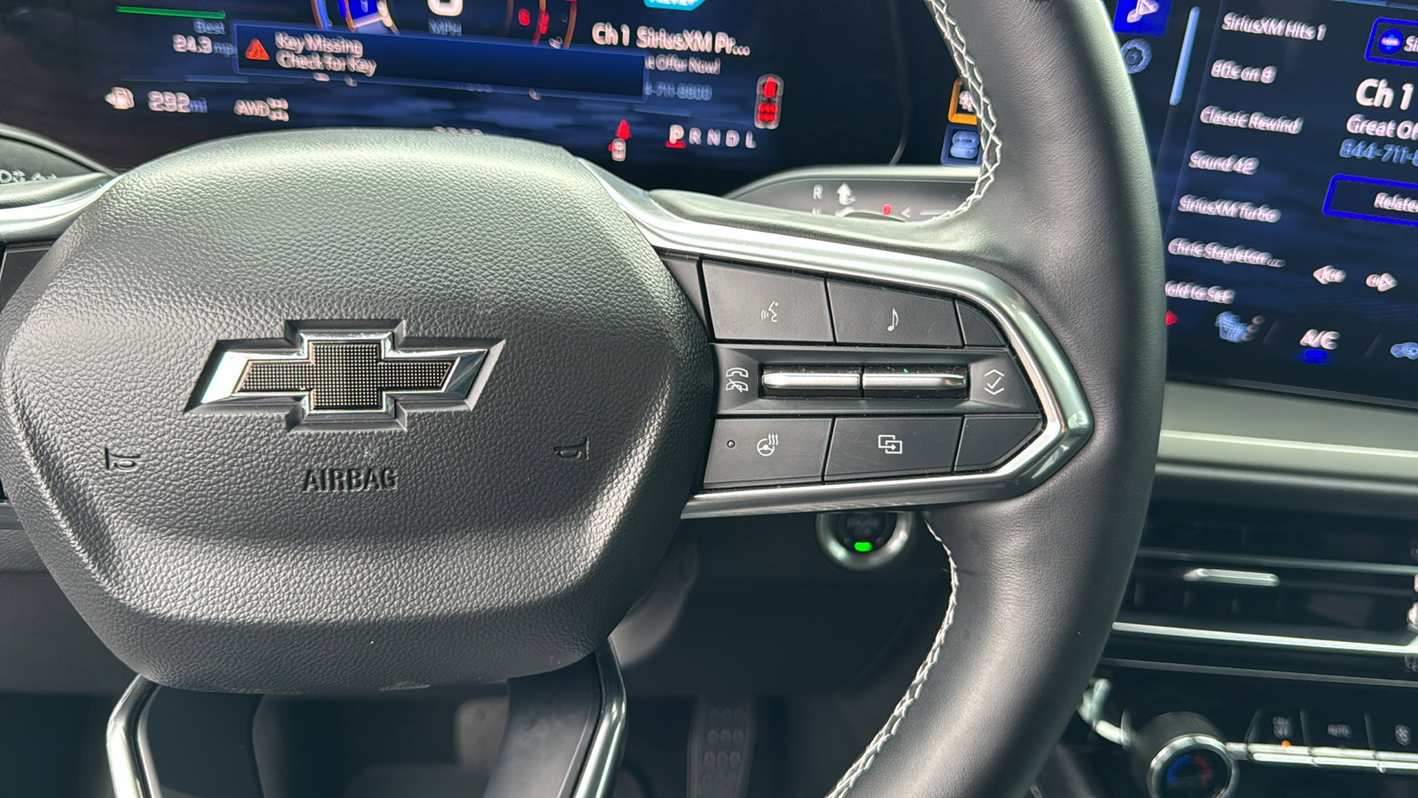 Used 2024 Chevrolet Traverse LS w/ Midnight/Sport Edition image 33