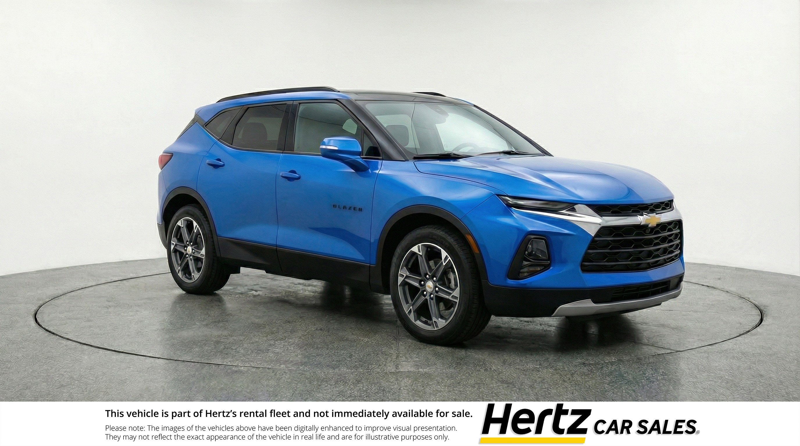 Used 2025 Chevrolet Blazer LT FWD image 1