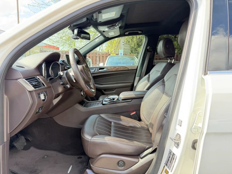 Used 2018 Mercedes-Benz GLS 450 4MATIC image 11