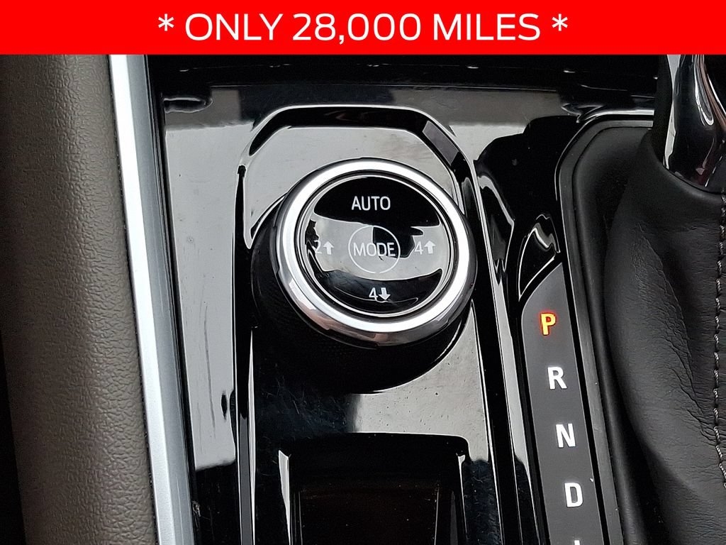 Used 2024 Chevrolet Colorado ZR2 w/ Technology Package AWD/4WD image 25